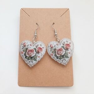 Fashion Jewelry Heart Earrings with Floral Design